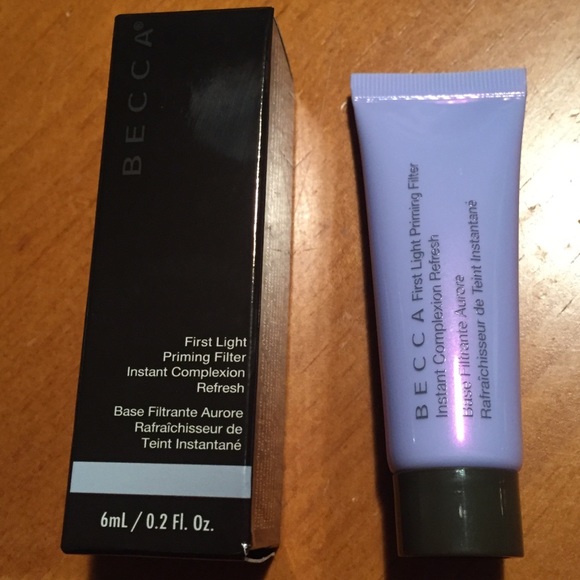 BECCA First Light Priming Filter - Picture 2 of 8